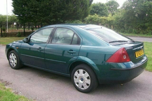 Używany Ford Mondeo 2002 Hatchback