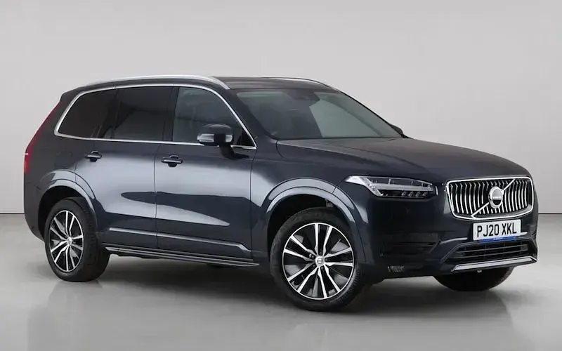 Used Volvo XC90 Momentum 235 HP (172 kW) 2020 SUV