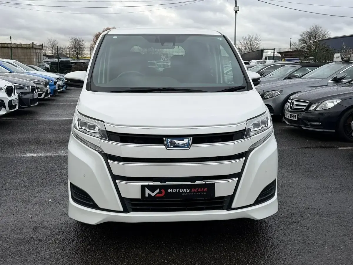 Used Toyota Noah 2019 White MPV