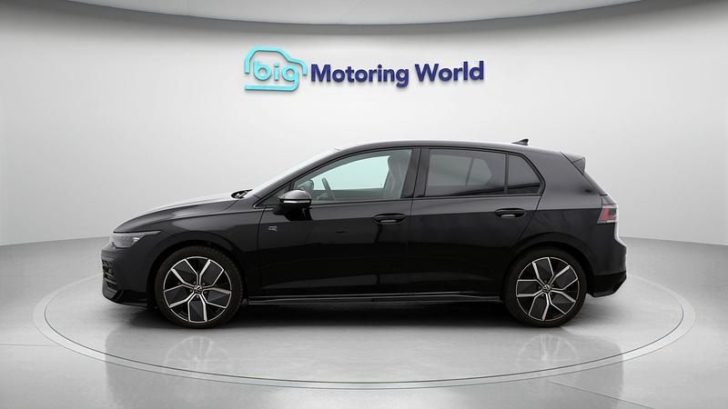 Used VW Golf VIII R-line 150 HP (110 kW) 2025 Black Hatchback