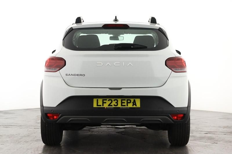 Used Dacia Sandero Expression 2023 White Hatchback