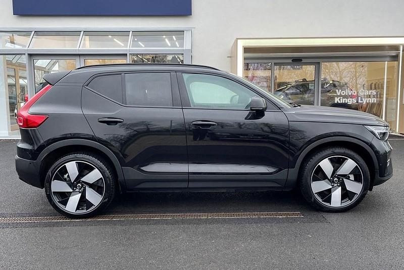 Used Volvo EX40 Ultra 82 kW (112 HP) 2025 SUV