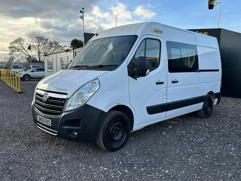 Second-hand Vauxhall Movano 130 CP (95 kW) 2019 Alb Monovolum