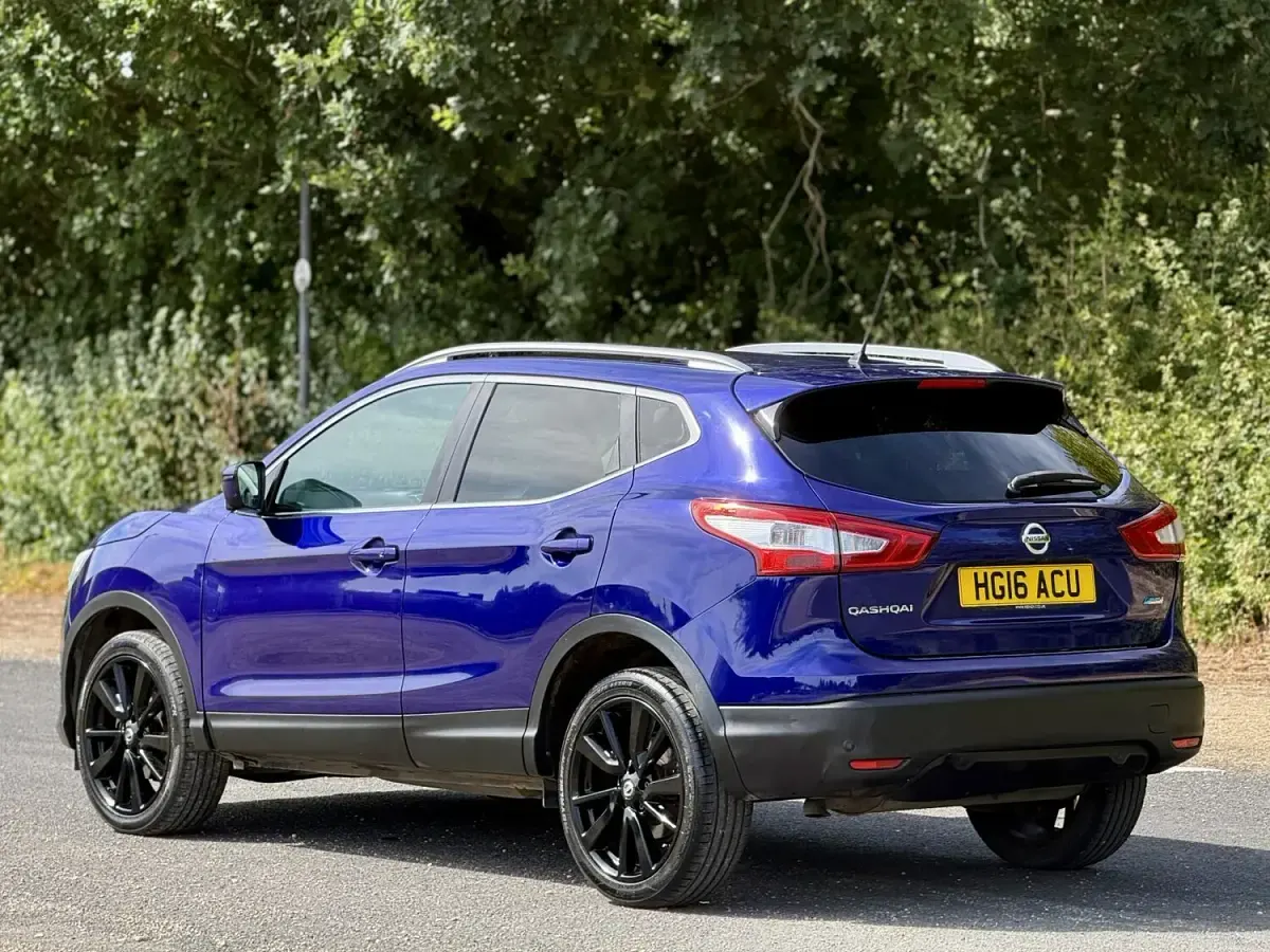 Used Nissan Qashqai Tekna 110 HP (80 kW) 2016 Blue SUV