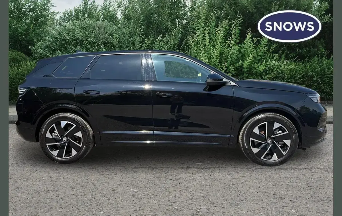 Used Vauxhall Grandland 156 kW (213 HP) 2025 Black SUV