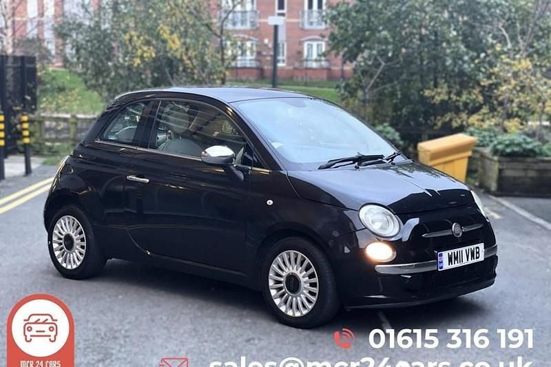 White Used 2011 Fiat 500 Lounge Hatchback | £2,495 (Fair price) - Image 1/1