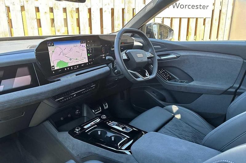 Used Audi Q6 e-tron Performance 225 kW (306 HP) 2025 Plasma blue, metallic SUV