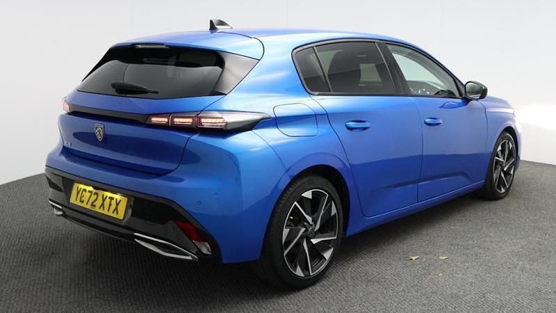 Used Peugeot 308 Allure Premium 130 HP (95 kW) 2022 Blue Hatchback
