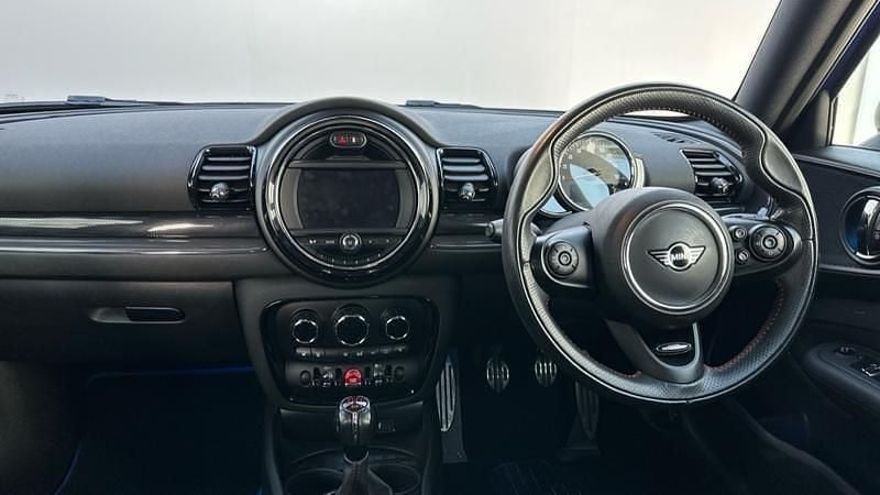 Used Mini Cooper Clubman Sport 192 HP (141 kW) 2019 Blue Estate