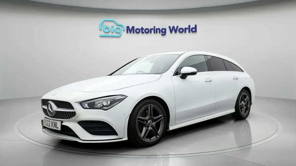 Used Mercedes CLA200 Shooting Brake AMG line 163 HP (119 kW) 2022 White Estate