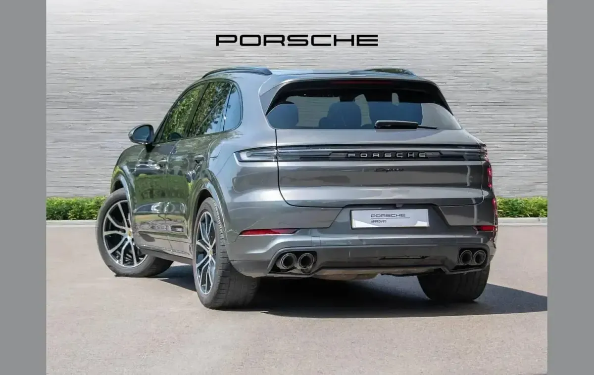 Used Porsche Cayenne E-Hybrid 464 HP (341 kW) 2024 Grey SUV
