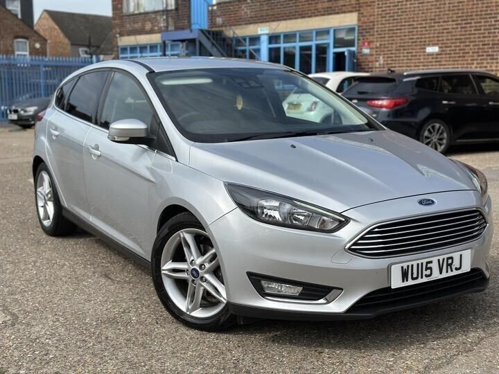 Silver Used 2015 Ford Focus Titanium Hatchback | £5,489 (Fair price) - Image 1/4