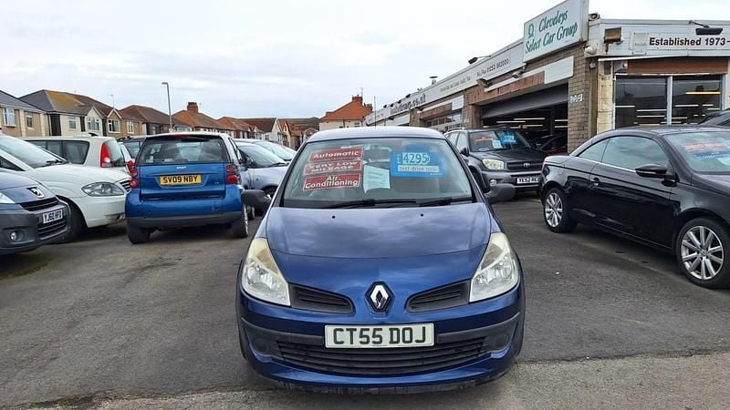 Blue Used 2005 Renault Clio II Expression Hatchback | £3,195 (A bit pricey) - Image 1/4