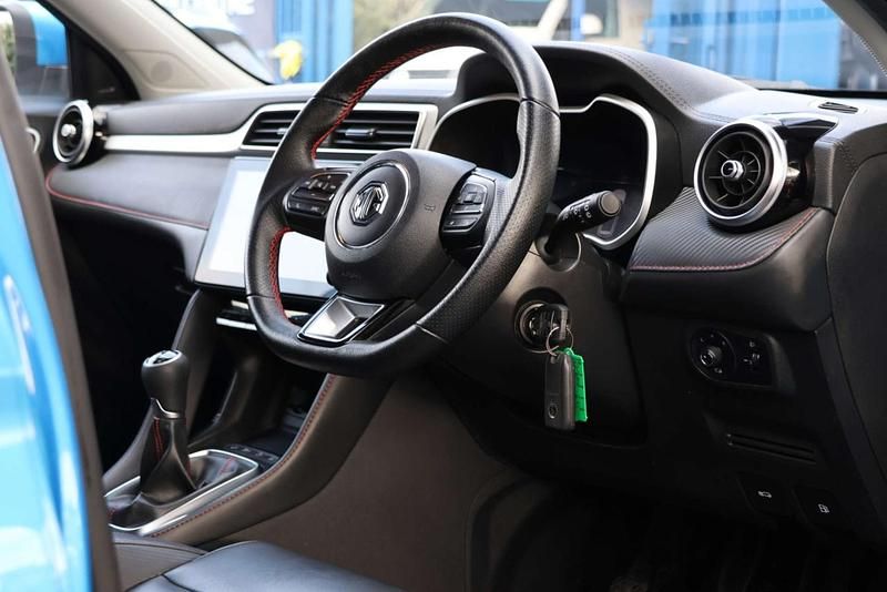 Used MG ZS Exclusive 106 HP (77 kW) 2023 Blue SUV