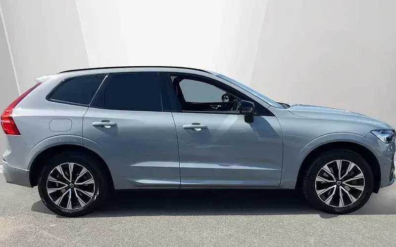 Used Volvo XC60 R-Design 250 HP (183 kW) 2021 SUV