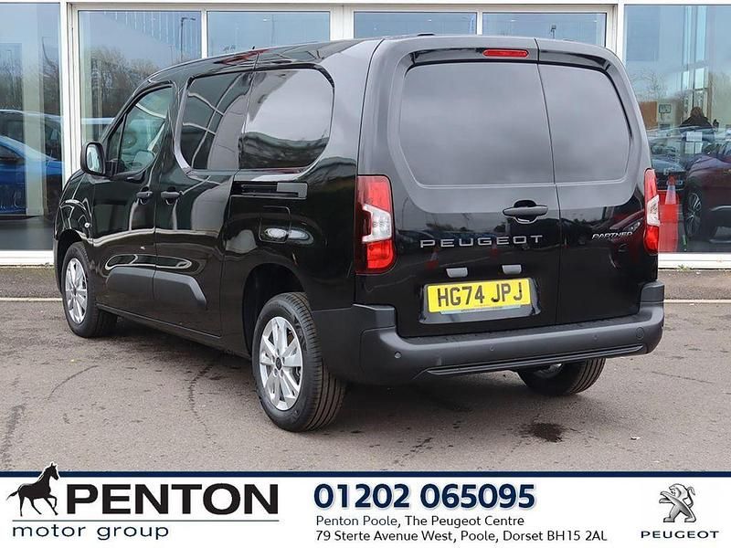 Used Peugeot Partner 129 HP (94 kW) 2024 Black MPV