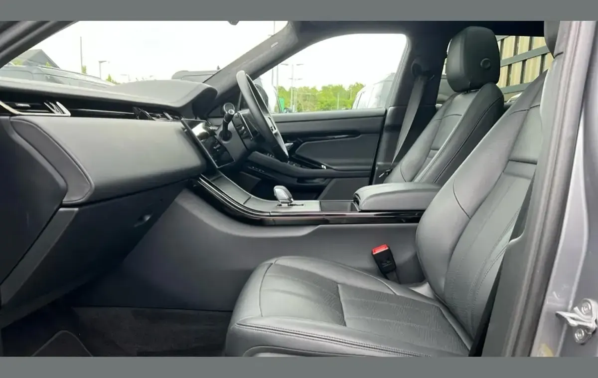 Used Land Rover Range Rover evoque Autobiography 204 HP (150 kW) 2025 Metallic  eiger grey SUV