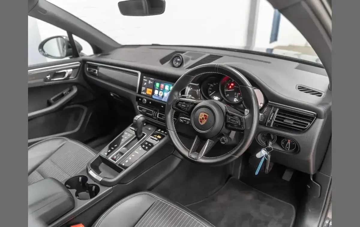 Used Porsche Macan 261 HP (191 kW) 2023 Grey SUV