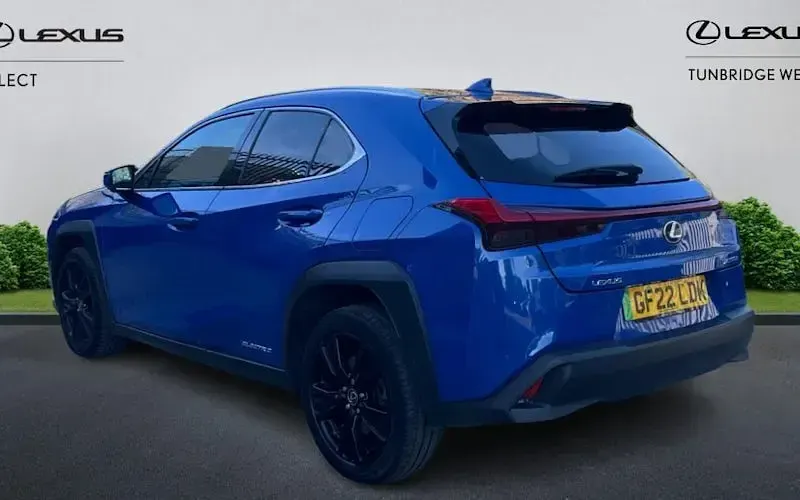 Used Lexus UX 300e 150 kW (204 HP) 2022 Blue SUV