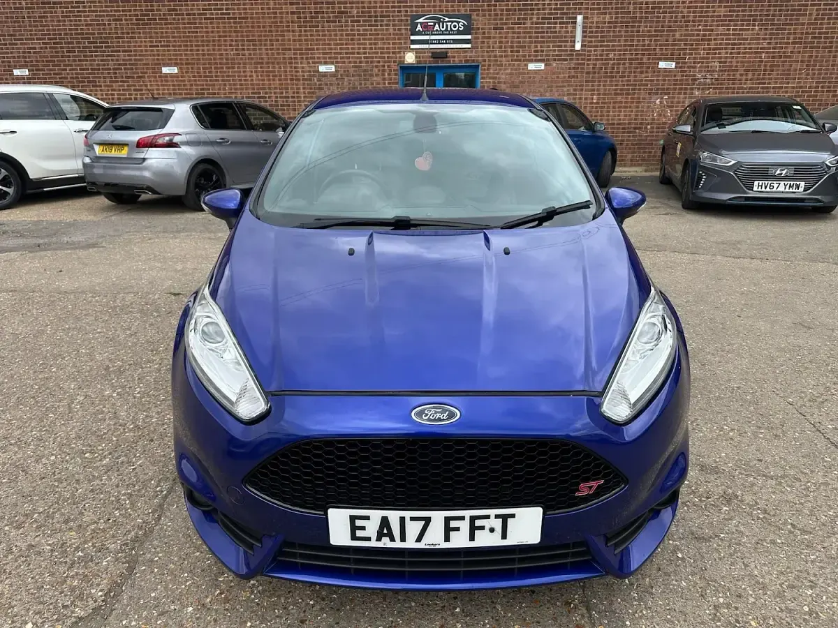 Used Ford Fiesta ST 182 HP (133 kW) 2017 Blue Hatchback