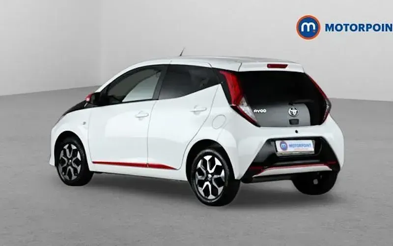 Used Toyota Aygo Trend 72 HP (52 kW) 2020 White Hatchback