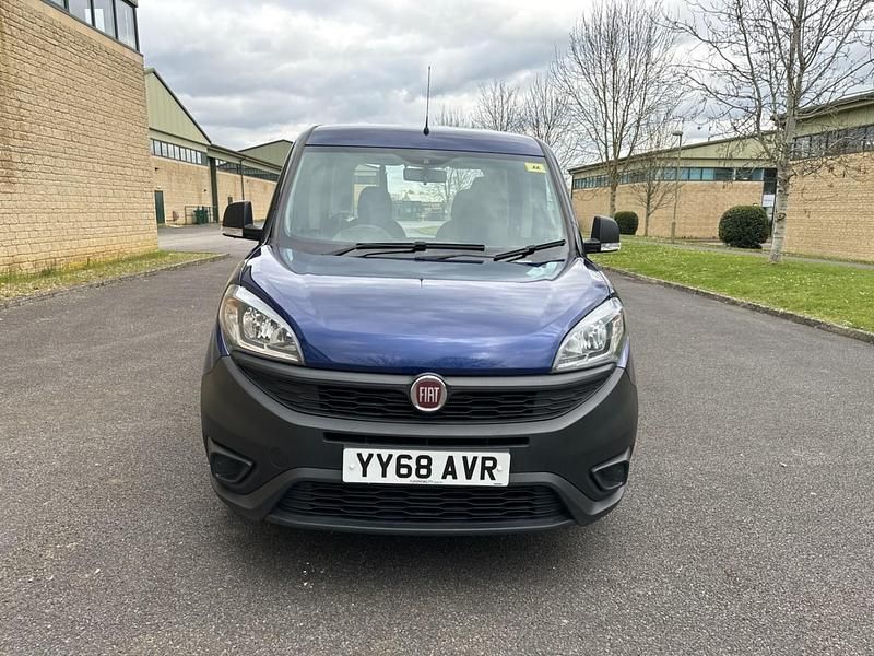 Used Fiat Doblò Pop 95 HP (69 kW) 2018 Blue MPV
