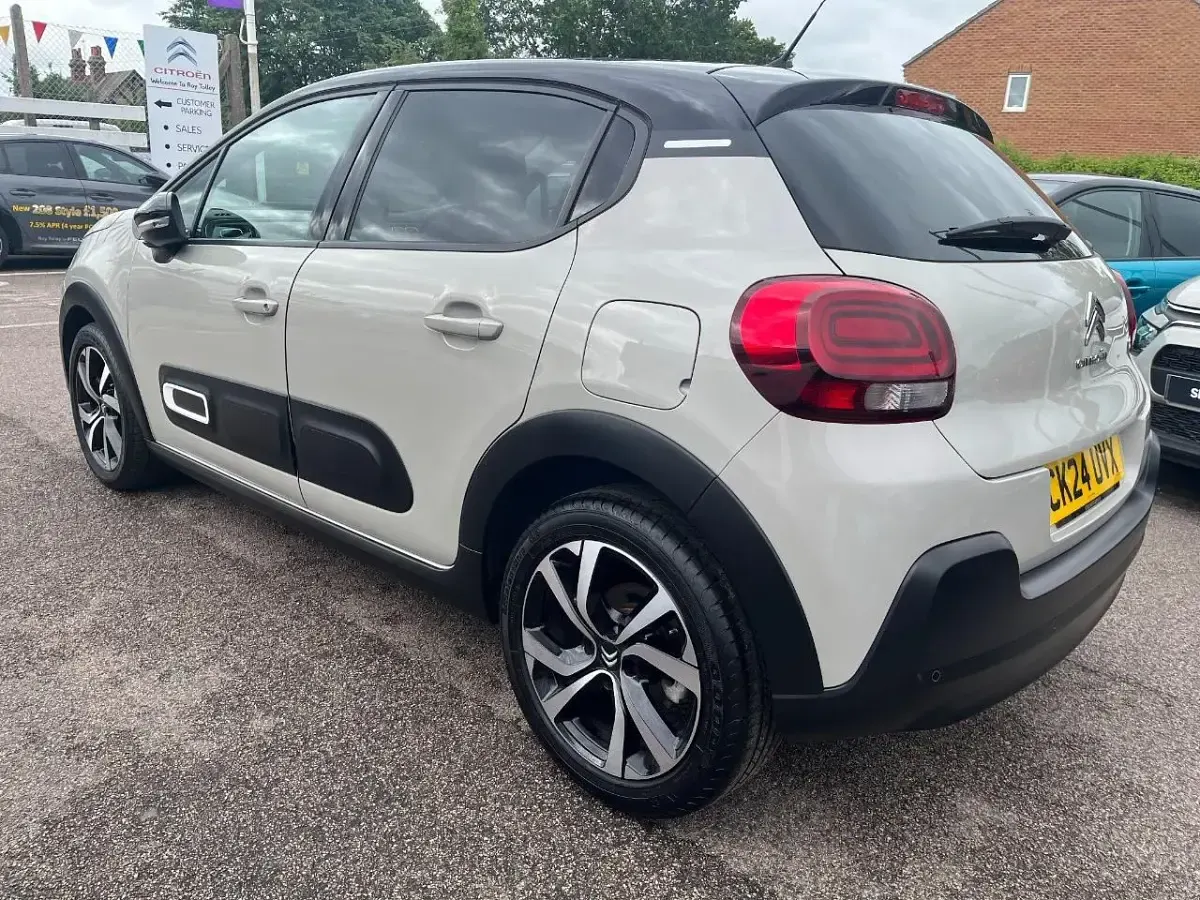 Used Citroën C3 PureTech 108 HP (79 kW) 2024 Grey Hatchback