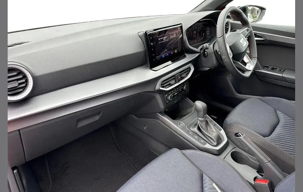 New Seat Arona Black Edition 113 HP (83 kW) 2025 Red SUV