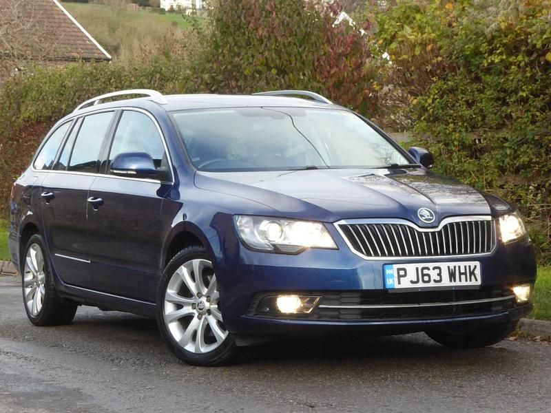 Blue Used 2013 Skoda Superb SE Estate | £5,350 (A bit pricey) - Image 1/4