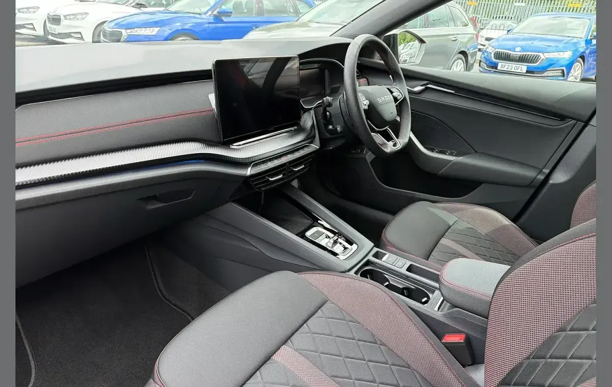 Used Skoda Octavia vRS 265 HP (194 kW) 2025 Velvet red metallic Hatchback