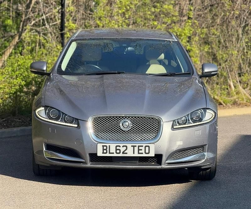 Used Jaguar XF Luxury 237 HP (174 kW) 2012 Grey Estate