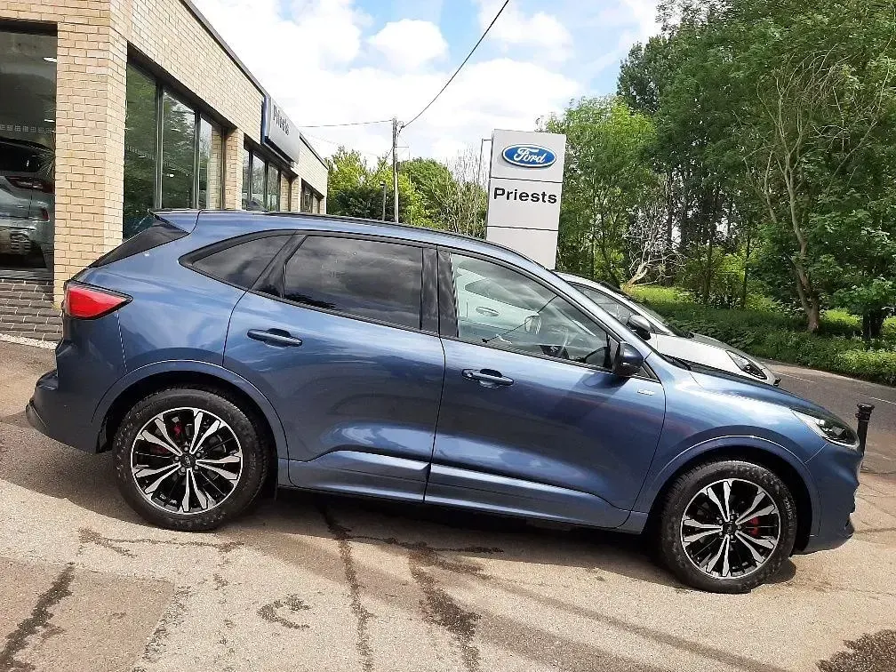 Used Ford Kuga ST-Line X 225 HP (165 kW) 2023 Chrome blue SUV