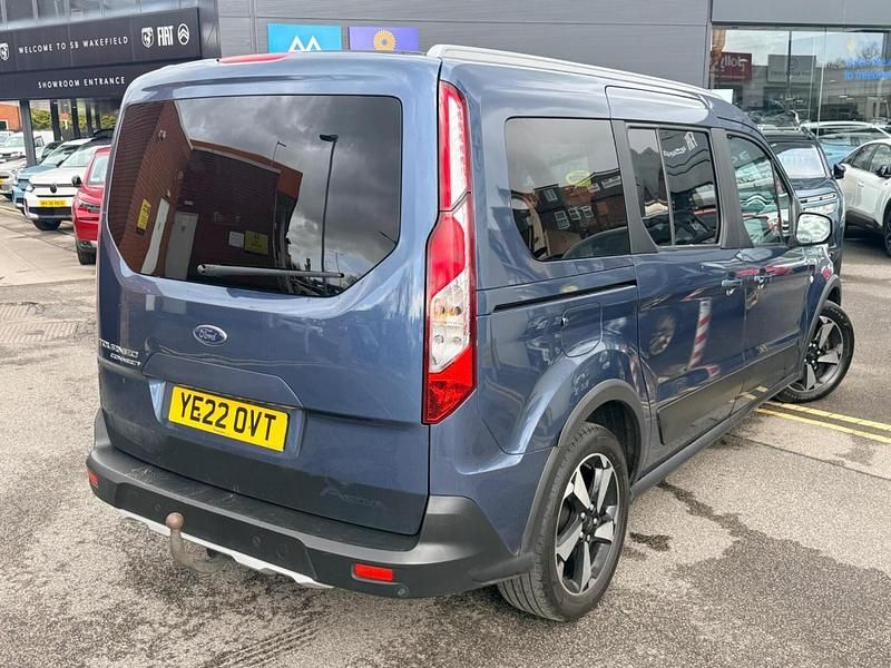 Used Ford Grand Tourneo Connect Active 118 HP (86 kW) 2022 Blue MPV