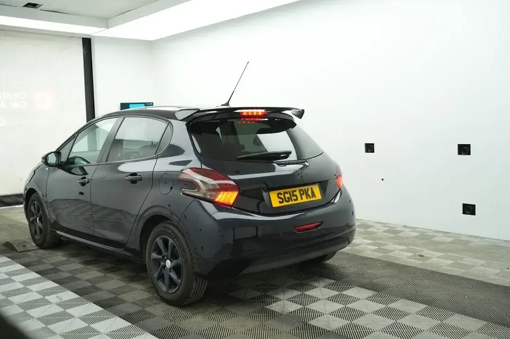 Used Peugeot 208 Style 82 HP (60 kW) 2015 Blue Hatchback