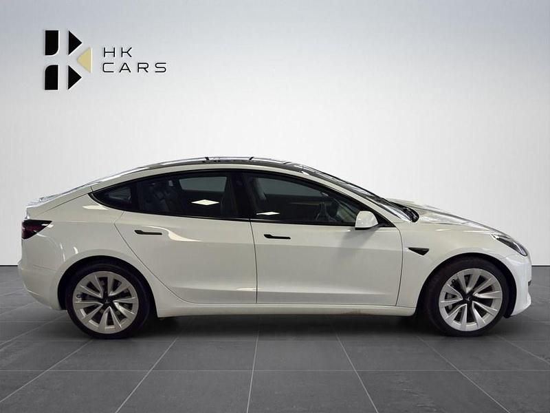Used Tesla Model 3 RWD 177 kW (241 HP) 2023 White Sedan