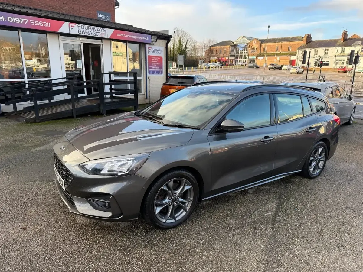 Usado Ford Focus ST-Line 2019 Cinzento Carrinha