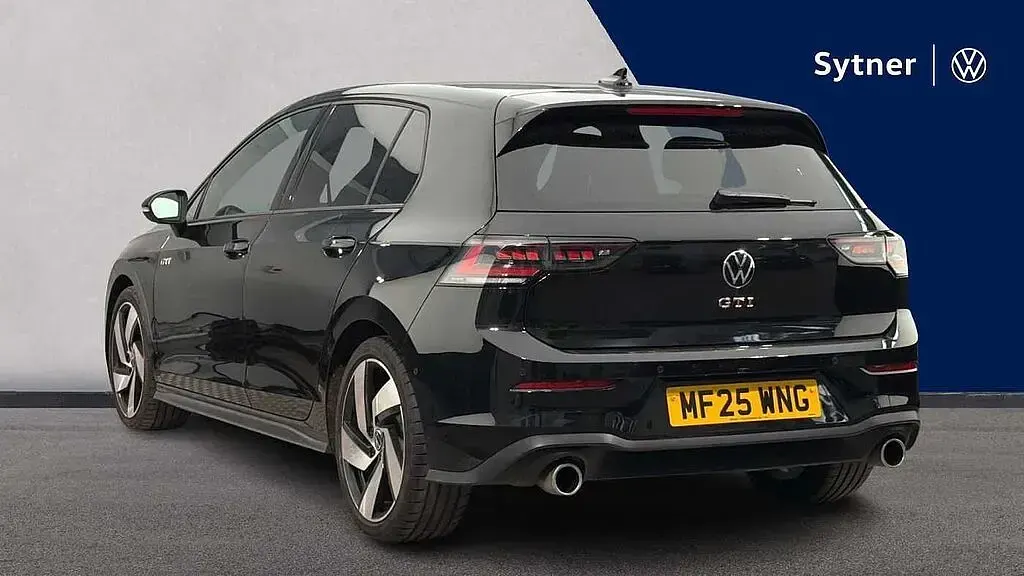 Used VW Golf VIII 265 HP (194 kW) 2025