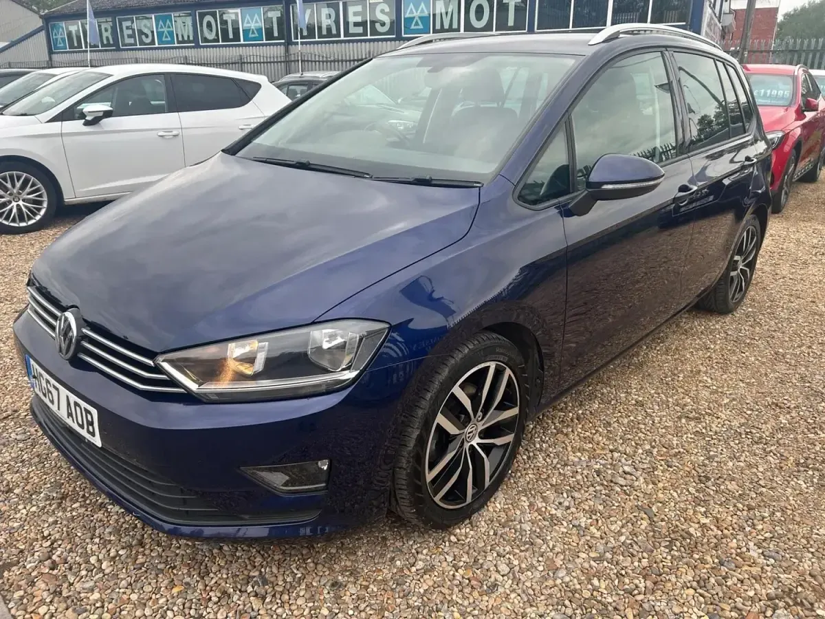 Used VW Golf Sportsvan SE 2017 Blue MPV