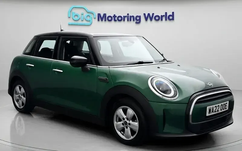 Used Mini Cooper Classic 136 HP (100 kW) 2022 Hatchback