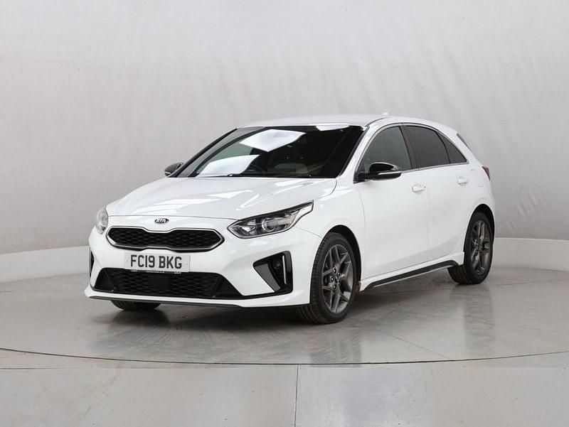 Used Kia Ceed GT-Line 118 HP (86 kW) 2019 White Hatchback