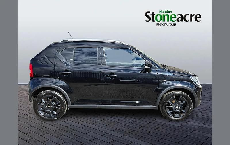 Usado Suzuki Ignis SZ5 83 HP (61 kW) 2022 Preto SUV
