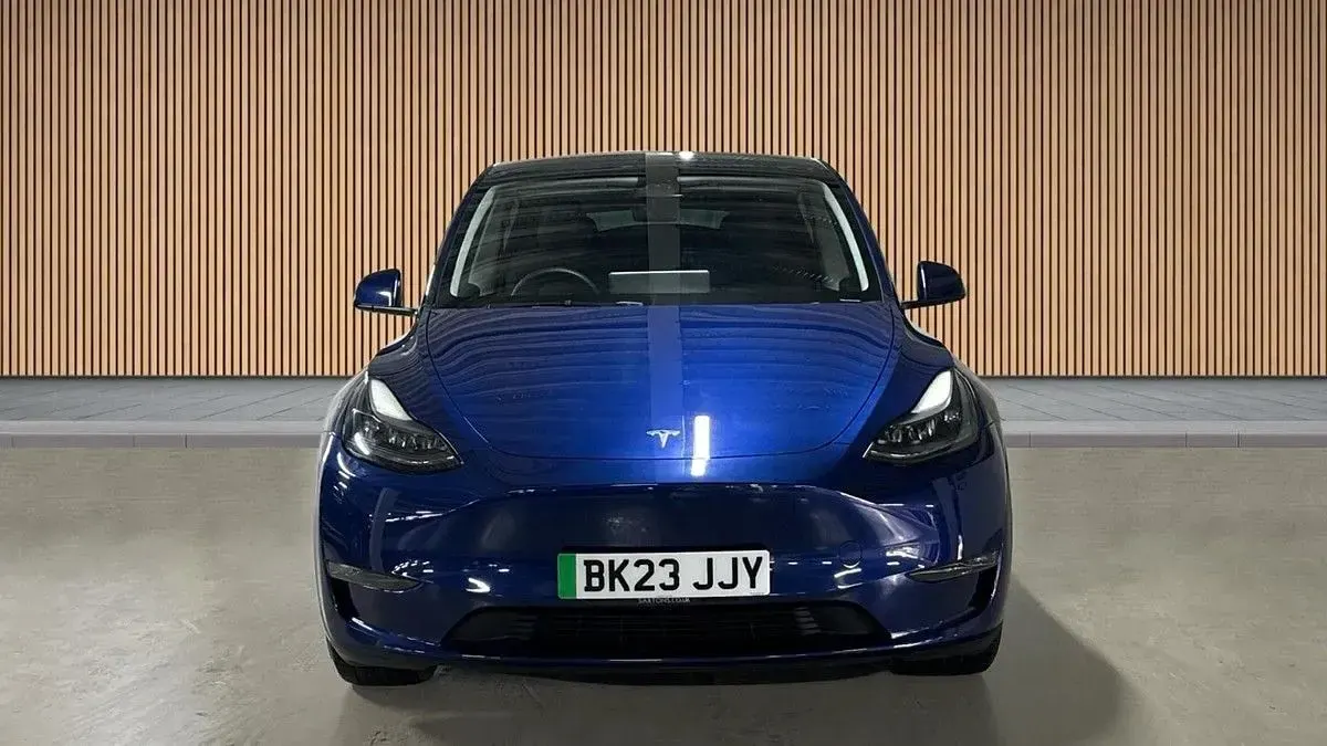 Used Tesla Model Y Long Range AWD 378 kW (514 HP) 2023 Blue SUV
