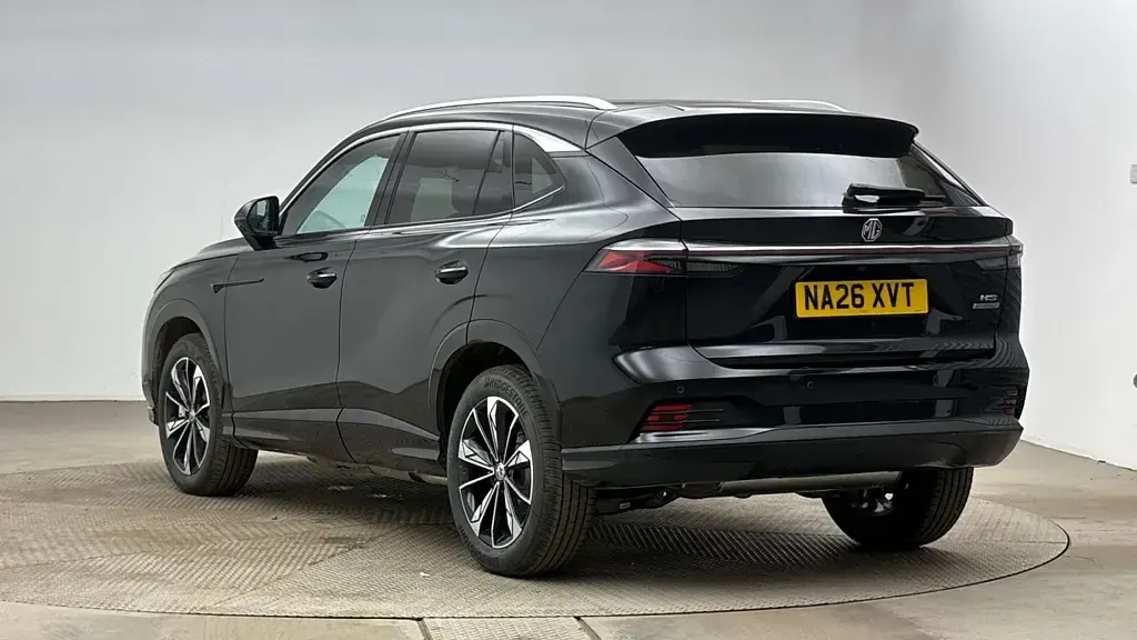 New MG HS SE 2025 Metallic  black pearl SUV