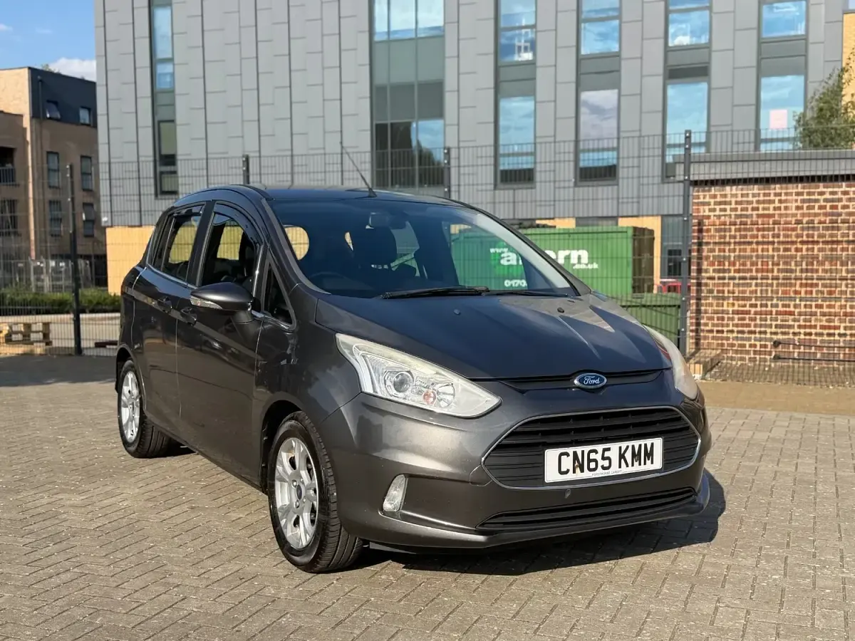 Used Ford B-MAX Zetec 2015 Grey MPV