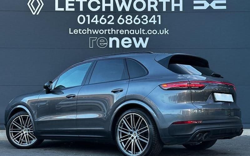 Used Porsche Cayenne S 441 HP (324 kW) 2022 SUV