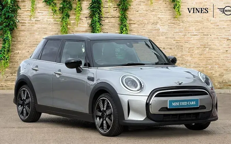 Used Mini Cooper Exclusive 136 HP (100 kW) 2023 Hatchback