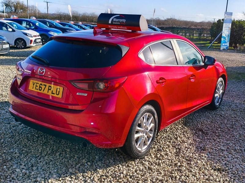 Used Mazda 3 120 HP (88 kW) 2017 Red Hatchback