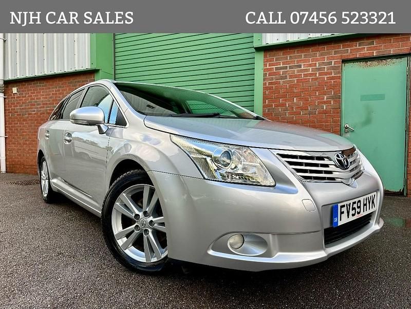 Silver Used 2009 Toyota Avensis T4 Estate | £6,495 (A bit pricey) - Image 1/4