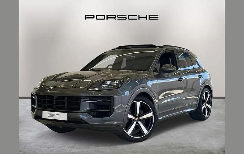 Used Porsche Cayenne 349 HP (256 kW) 2025 Grey SUV