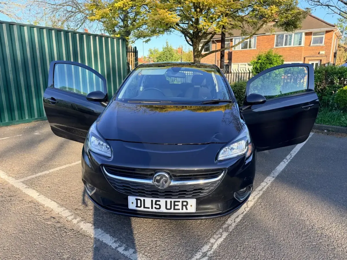 Używany Vauxhall Corsa SRi 100 KM (73 kW) 2015 Czarny Hatchback